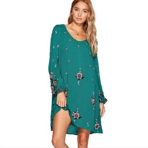FREE PEOPLE GREEN FLORAL EMBROIDERED MINI DRESS flaw